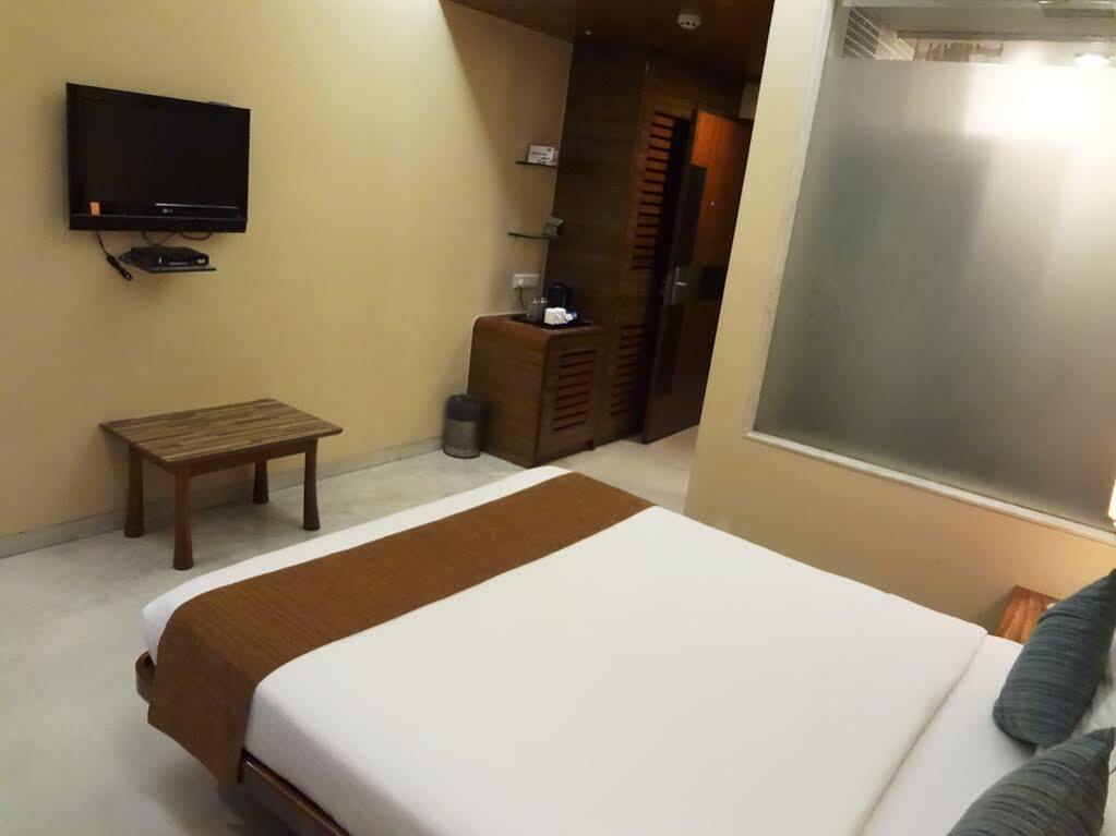 Hotel Jewel Of Chembur Mumbai Ngoại thất bức ảnh